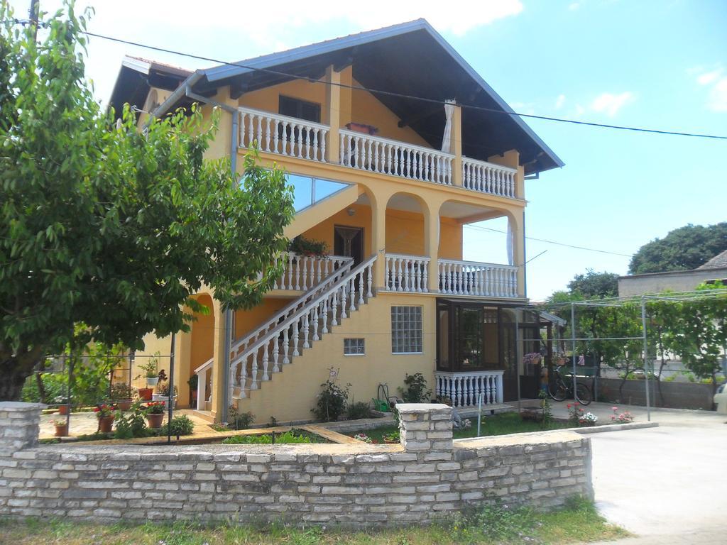 Apartments Stana Sukošan Buitenkant foto